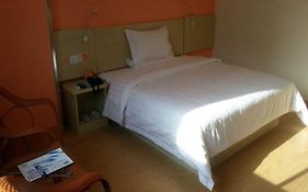 7 Days Inn Pingliang Jiefang Road Branch Baoji